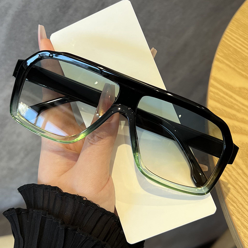 نظارات شمسية كبيرة الحجم مضادة - مراجعة Designer Sunglasses وسعره