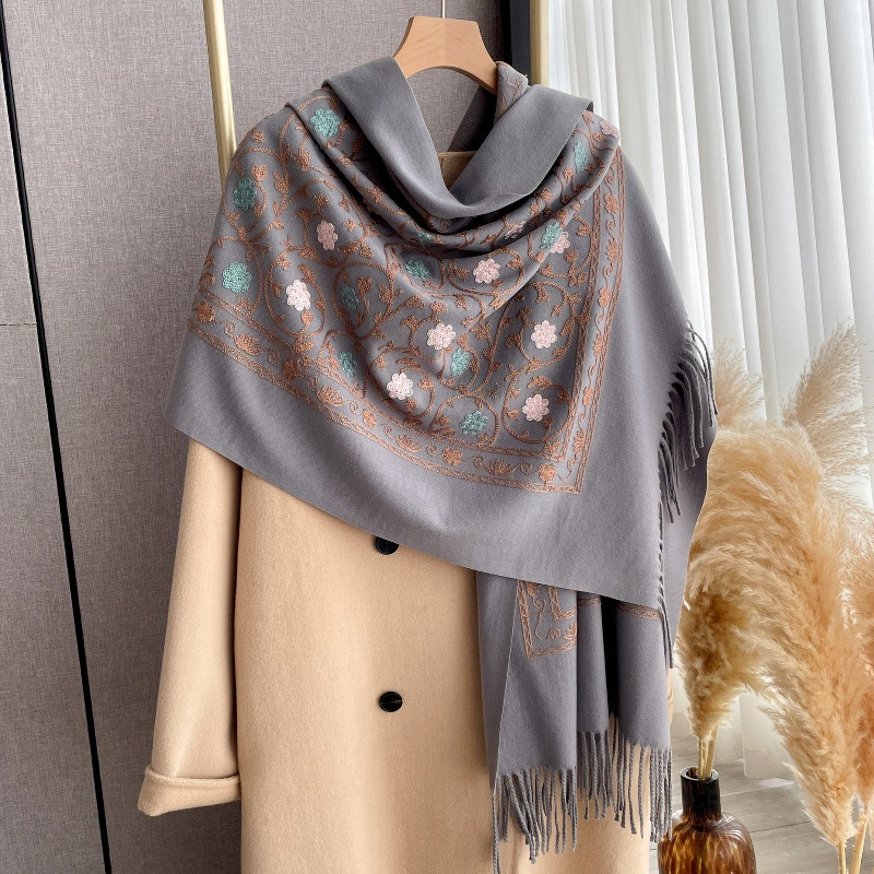 وشاح كشمير مطرز جديد لعام 2025 - مراجعة Cashmere Scarf وسعره